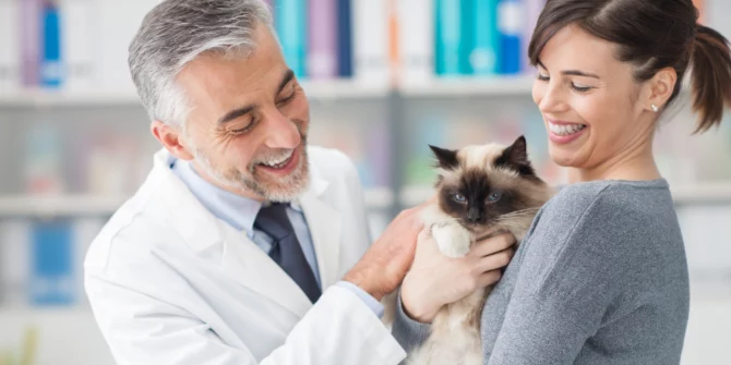 accueil client en clinique vétérinaire, bien accueillir en clinique vétérinaire, améliorer l’accueil client, accueil téléphonique vétérinaire, relation client vétérinaire, expérience client en clinique vétérinaire, protocole d’accueil vétérinaire